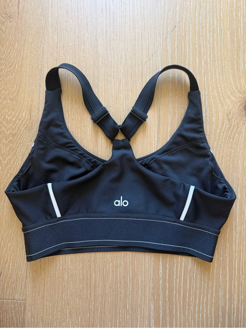 Alo Airlift Suit Up Bra - Small - Picture 6 of 8